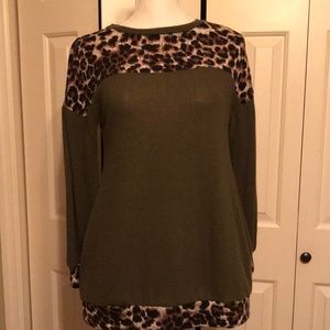 Brand new lightweight knit tunic